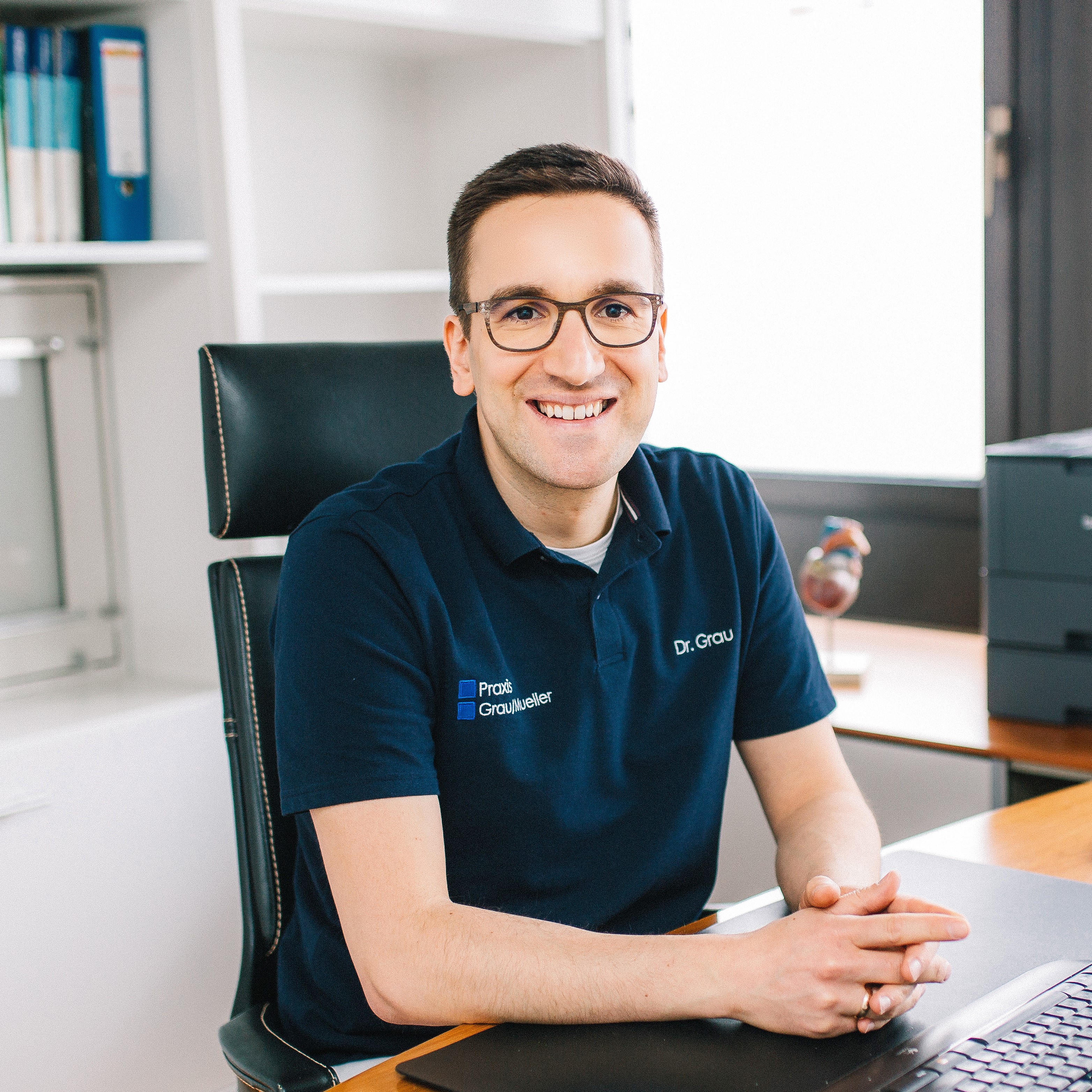 Dr. med. Simon Grau